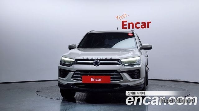 KGM Beautiful Korando интерьер