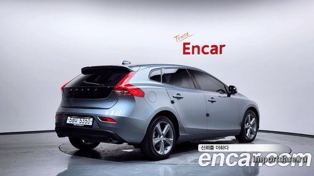 VOLVO V40 2017 — 49 747 км, серебристо-серый, Корея — под ключ — фото 2