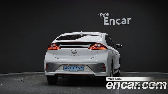 HYUNDAI IONIQ ELECTRIC 2017 — 93 749 км, белый, Корея — под ключ — фото 4