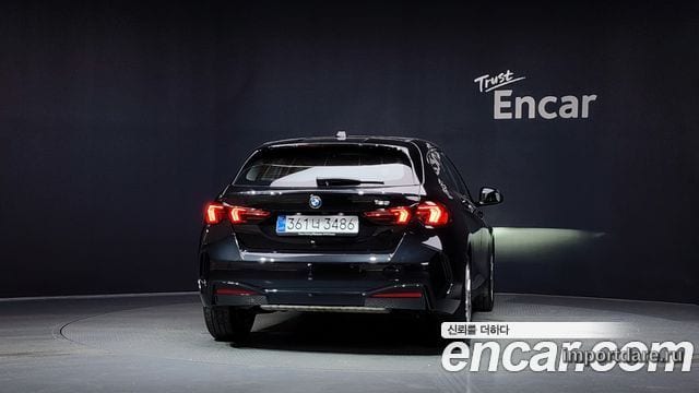 BMW 1 Series сзади
