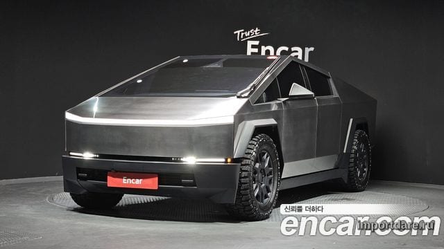 TESLA 사이버트럭 2024 — 56 323 км, серебристый, Корея — под ключ — фото 1