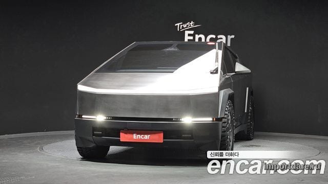 TESLA 사이버트럭 2024 — 56 323 км, серебристый, Корея — под ключ — фото 3
