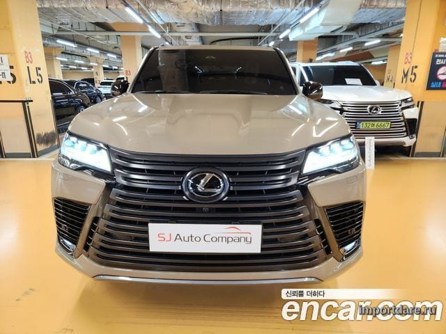 LEXUS LX 2025 — 8 000 км, светло-серебристый, Корея — под ключ — фото 1
