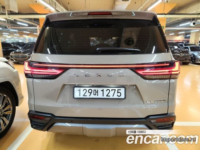 LEXUS LX 2025 — 8 000 км, светло-серебристый, Корея — под ключ — фото 2