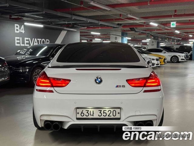 BMW M6 сзади