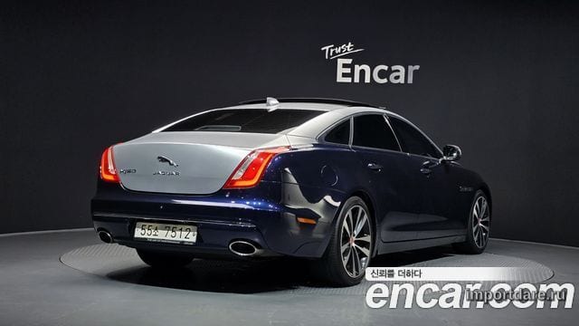 Jaguar Xj сбоку