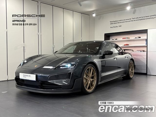 Porsche Taycan 2025