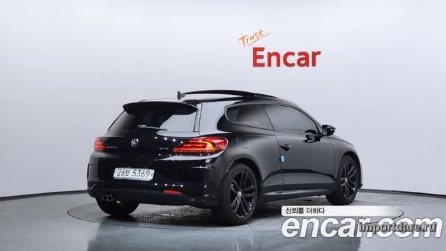 Volkswagen Scirocco сбоку