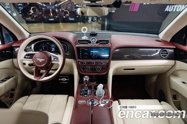 BENTLEY BENTAYGA 2025 — 15 000 км, белый-перламутр, Корея — под ключ — фото 5