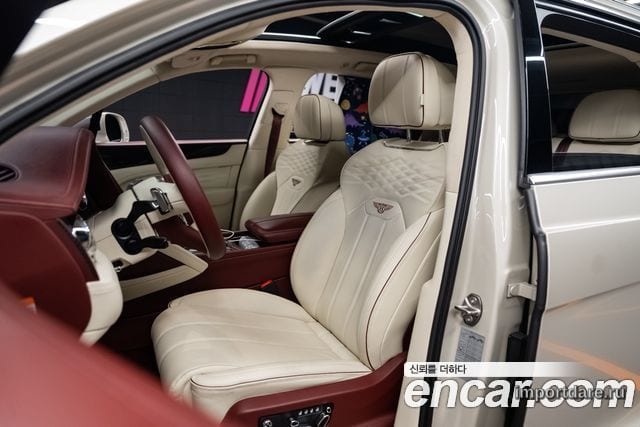 BENTLEY BENTAYGA 2025 — 15 000 км, белый-перламутр, Корея — под ключ — фото 6