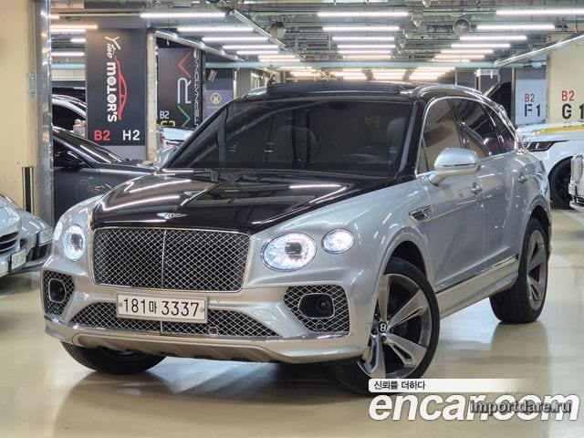 BENTLEY BENTAYGA 2023 — 42 864 км, коричневый, Корея — под ключ — фото 1