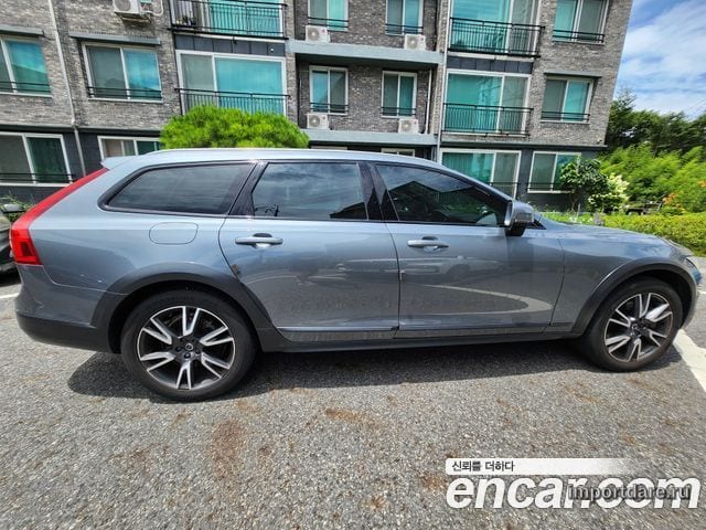 VOLVO V90 CROSS COUNTRY 2018 — 74 000 км, серый, Корея — под ключ — фото 4