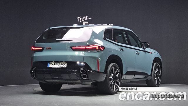 BMW Xm сбоку
