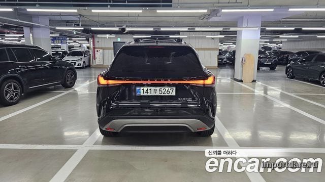 Lexus RX350H сзади