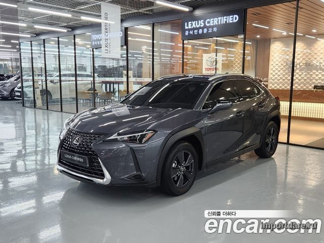 Lexus UX 2026