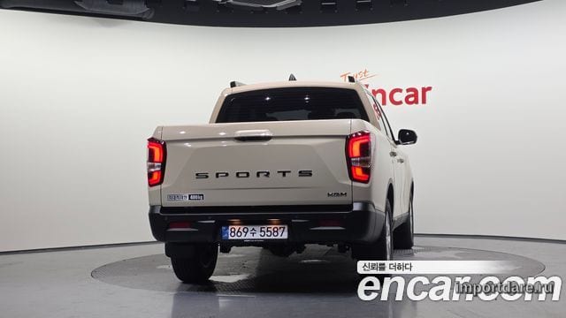 KGM Musso Sports сзади