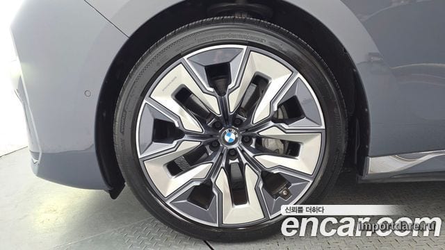 BMW I7 2023 — 50 459 км, светло-серебристый, Корея — под ключ — фото 5