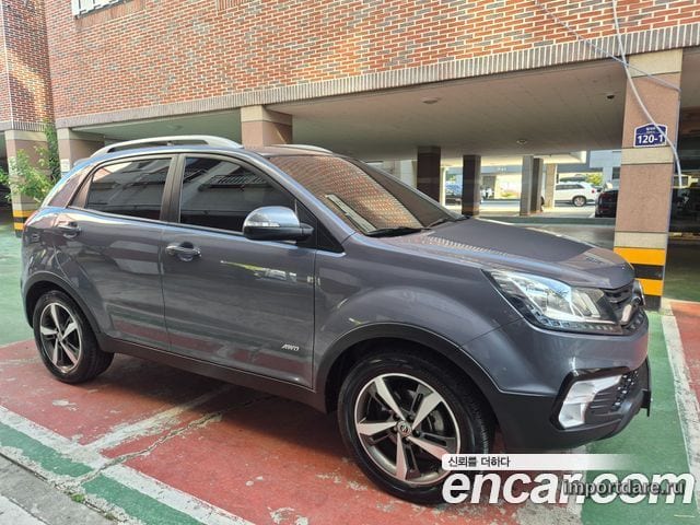 KGM Style Korando C сбоку