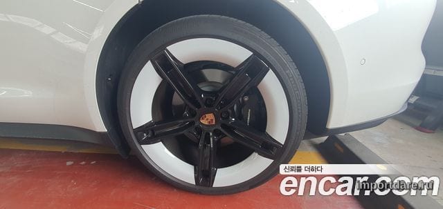 Porsche Taycan детали