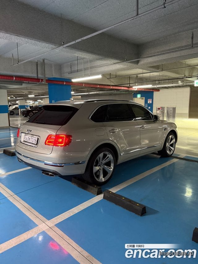 BENTLEY BENTAYGA 2017 — 71 000 км, белый-перламутр, Корея — под ключ — фото 2