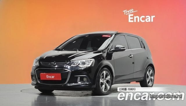 Chevrolet Aveo Hatchback сбоку