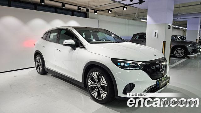 Mercedes-Benz Eqe сбоку