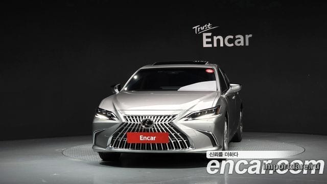 LEXUS ES300H 2026 — 2 468 км, серебристо-серый, Корея — под ключ — фото 3