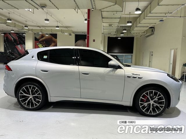MASERATI GRECALE 2024 — 12 780 км, светло-серебристый, Корея — под ключ — фото 3