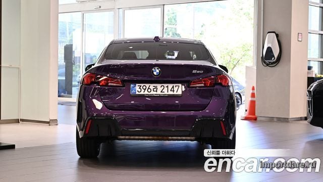 BMW 2 Series Gran Coupe сбоку