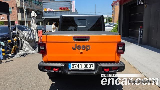 Jeep Gladiator сзади