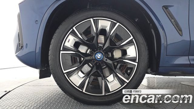BMW IX3 детали