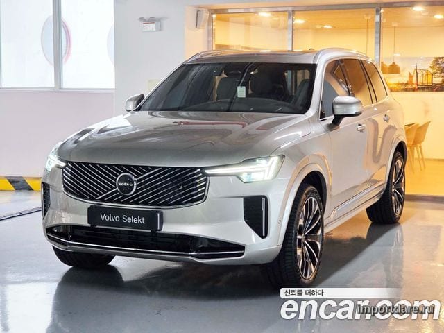 Volvo XC90 спереди