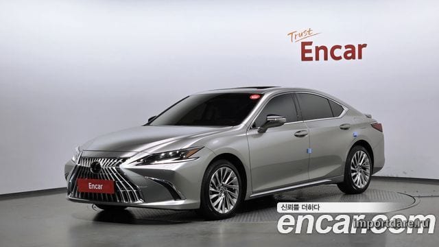 LEXUS ES300H 2026 — 34 846 км, серебристо-серый, Корея — под ключ — фото 1