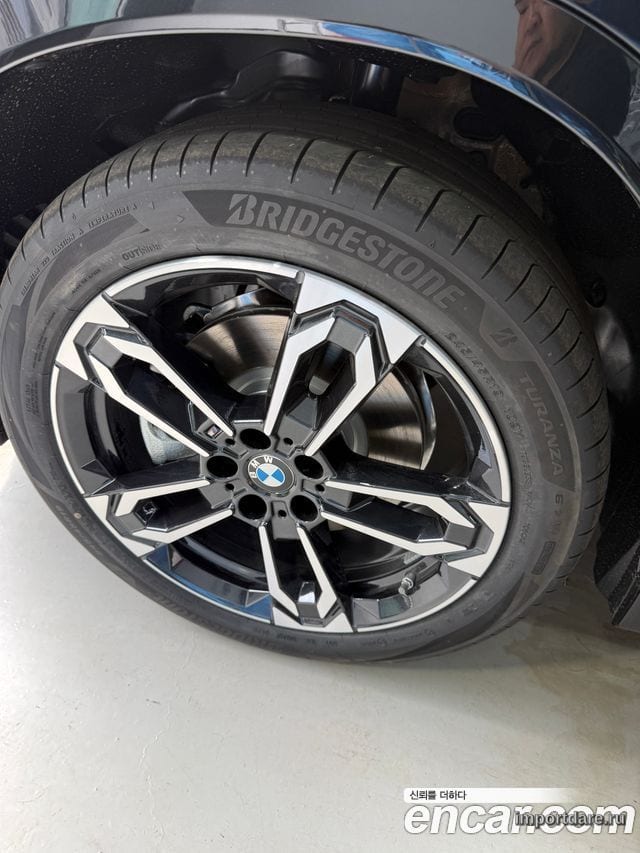 BMW IX1 детали