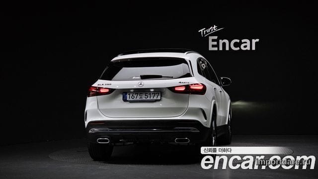 Mercedes-Benz Gla-Class сзади