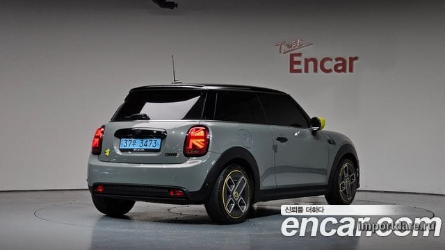 MINI COOPER ELECTRIC 2022 — 41 607 км, серебристо-серый, Корея — под ключ — фото 1