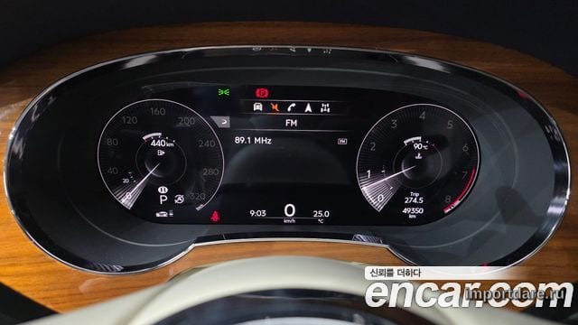 BENTLEY BENTAYGA 2023 — 49 350 км, белый, Корея — под ключ — фото 8