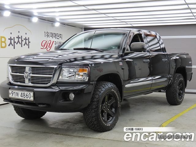 Dodge Dakota спереди