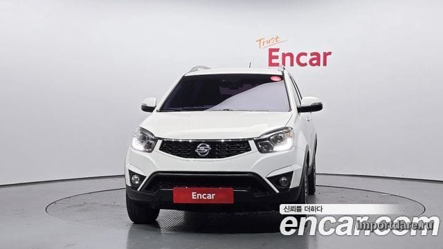 KGM Korando C интерьер