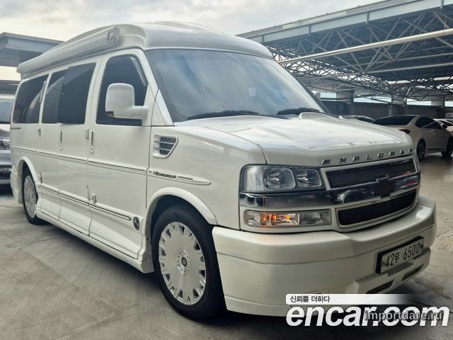 CHEVROLET EXPRESS VAN 2011 — 145 022 км, белый-перламутр, Корея — под ключ — фото 1