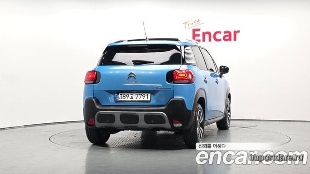 Citroen C3 Aircross сзади