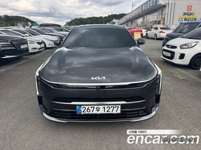 Kia K8 спереди