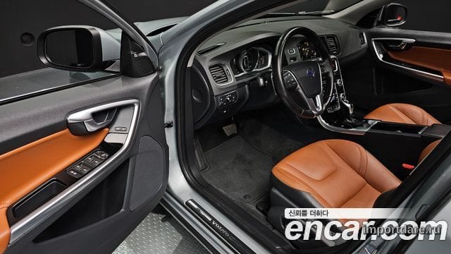 VOLVO S60 2017 — 22 863 км, серебристо-серый, Корея — под ключ — фото 10