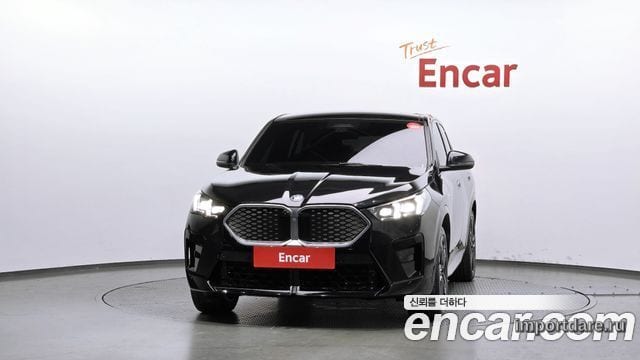 BMW IX2 интерьер