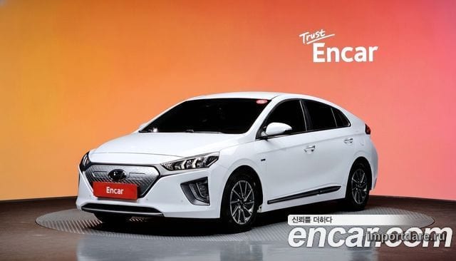 Hyundai Ioniq Electric сбоку
