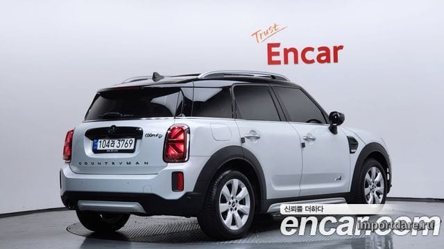 MINI Cooper D Countryman сбоку