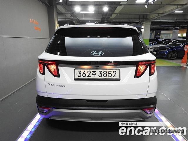 Hyundai Tucson сзади