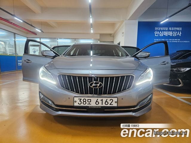 HYUNDAI ASLAN 2015 — 169 469 км, серебристо-серый, Корея — под ключ — фото 1