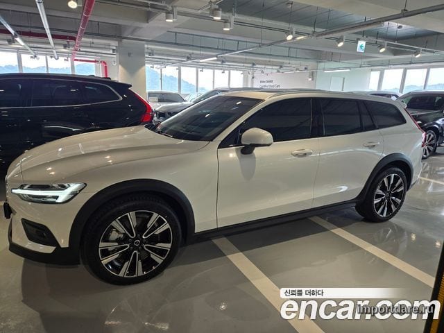 Volvo V60 Cross Country детали
