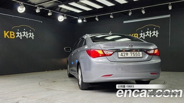 HYUNDAI SONATA THE BRILLIANT 2014 — 171 084 км, серебристо-серый, Корея — под ключ — фото 4